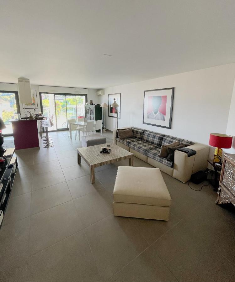 Grand 3 Pieces Avec Terrasse Vue Mer Tout Confort Beausoleil Buitenkant foto